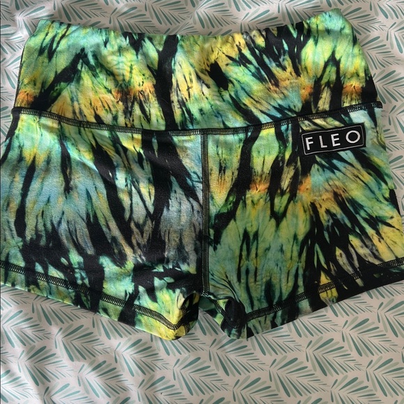 Fleo sz S Green Yellow Blue Tie Dye High Rise Original Shorts - Picture 2 of 4